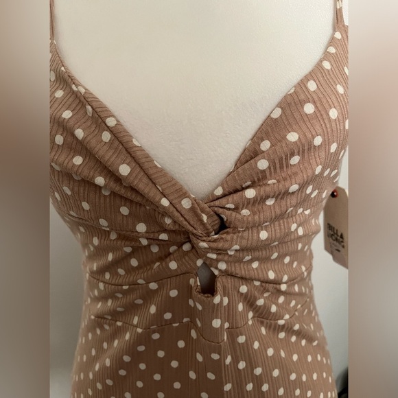 NWT Billabong Love Me Knot Beige With Polka Dots Summer Dress M Surf Beach brand - Picture 9 of 9